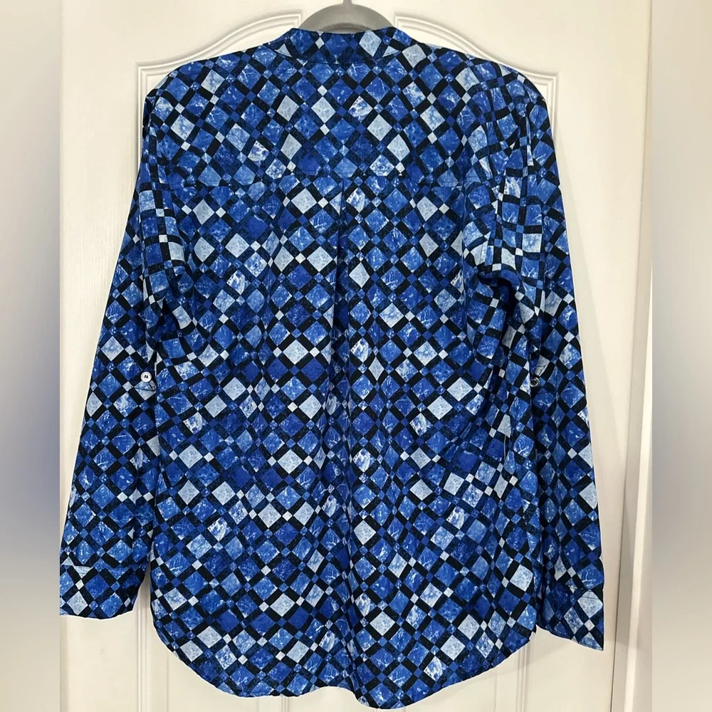 Michael Kors Blue and Black Geometric Top #tometogirl Fmedtersnean #summer